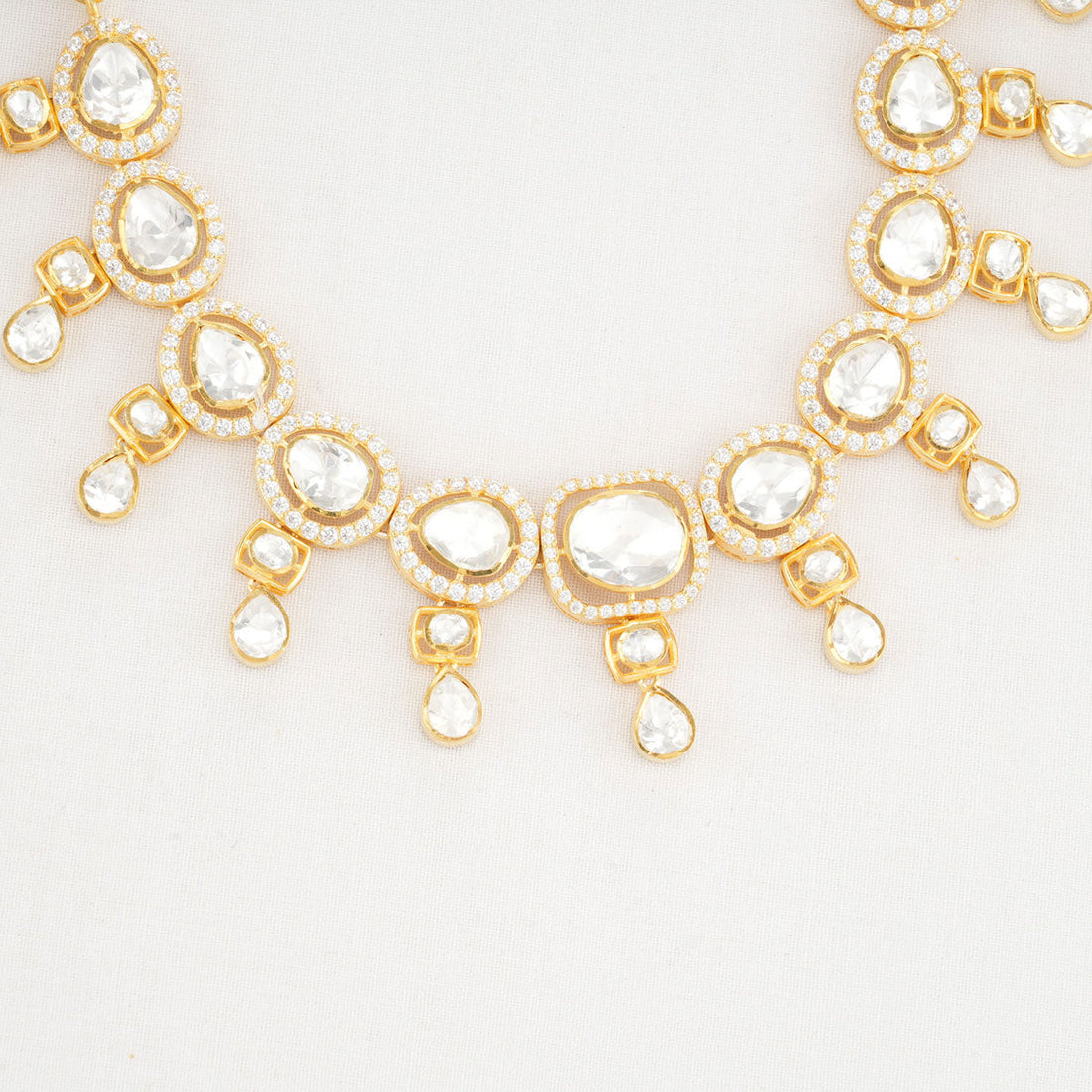 Aranya Short Necklace Set